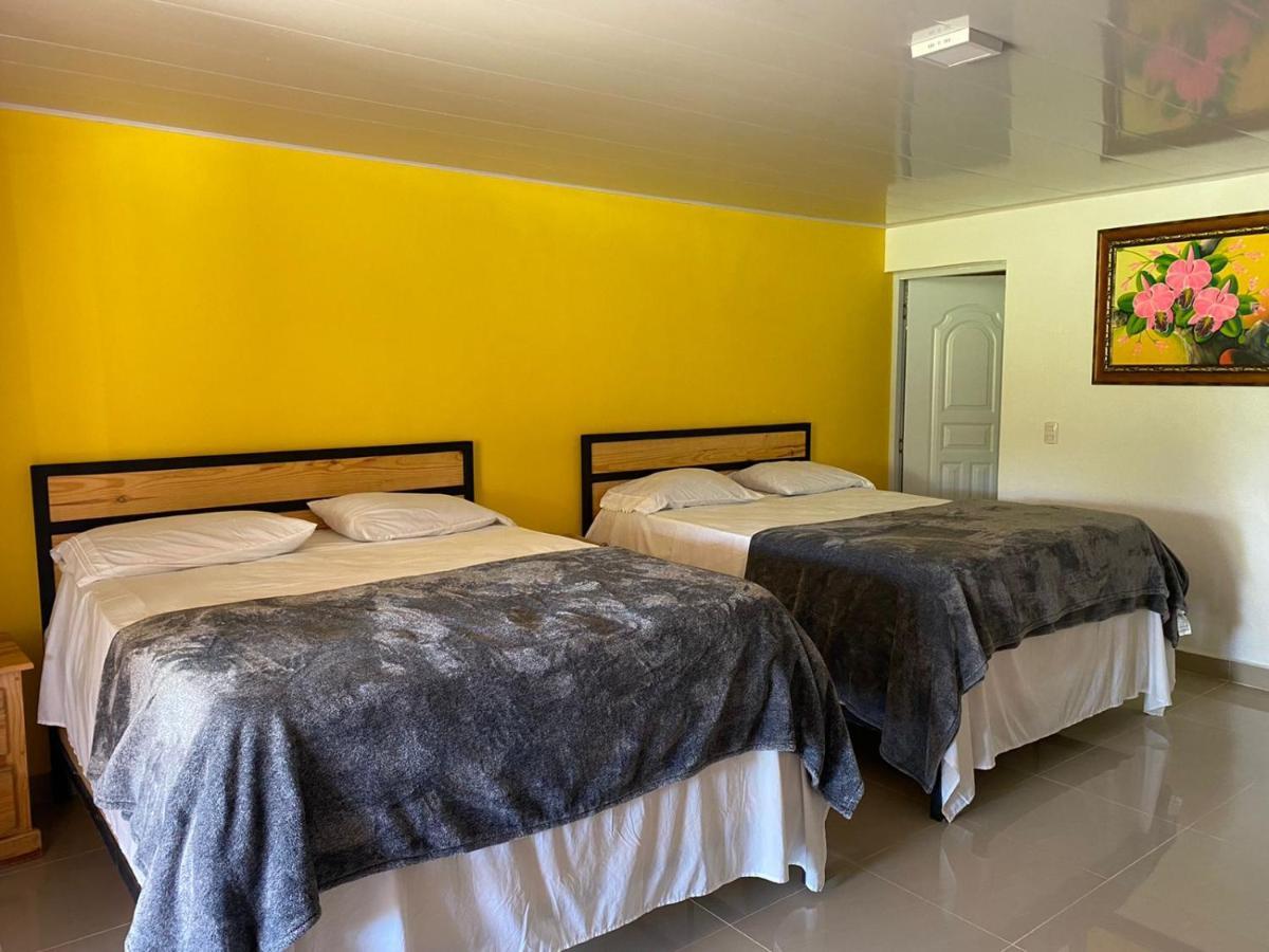 Piscalonga Hotel San Lorenzo de Guayubin Bagian luar foto